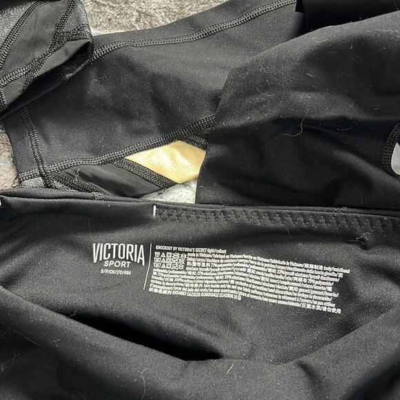 Victoria’s Secret knockout sport workout pants with metallic design on legs sz S - Picture 2 of 7